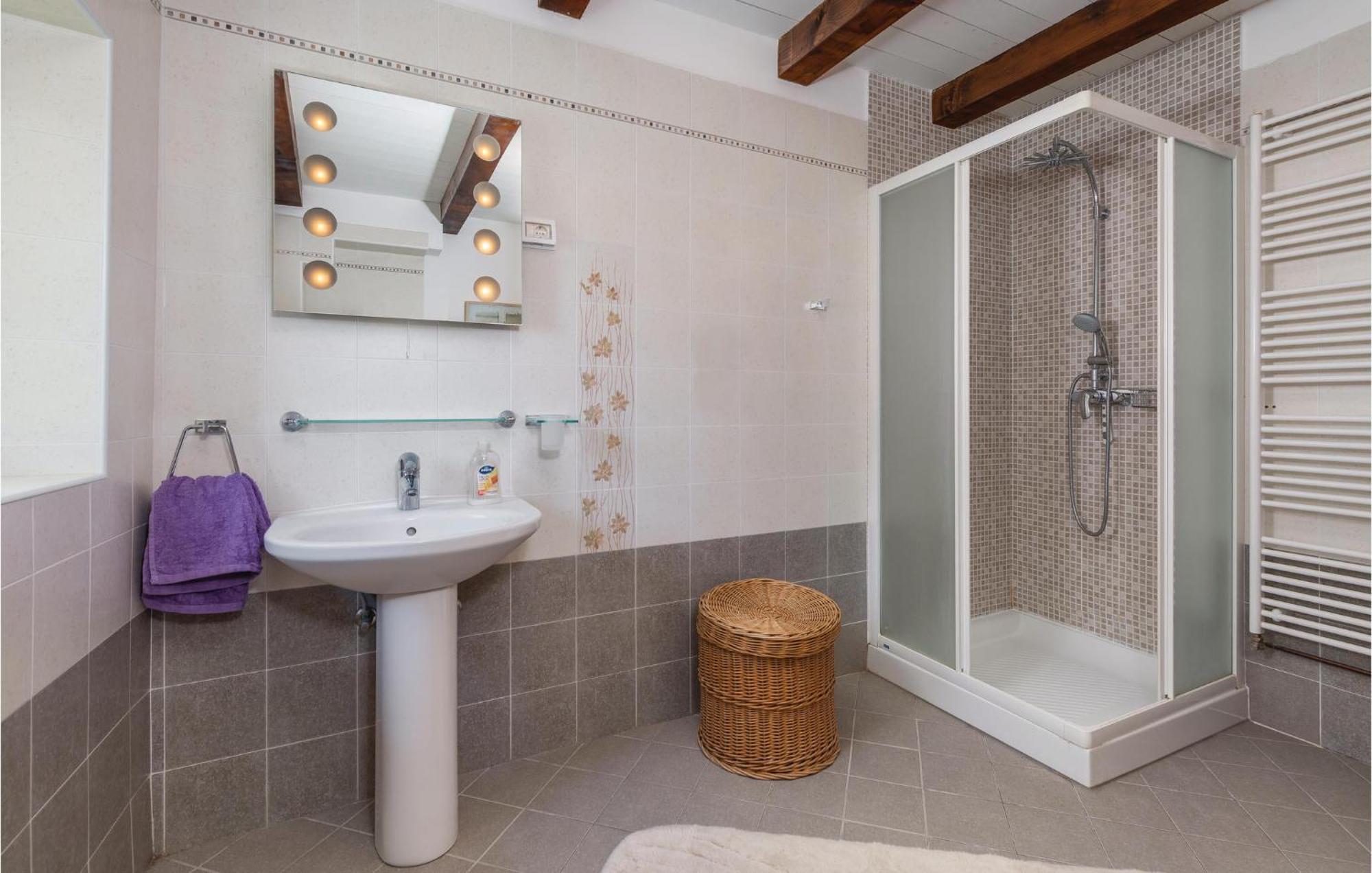 Gorgeous Home In Momjan With Heated Swimming Pool Kültér fotó